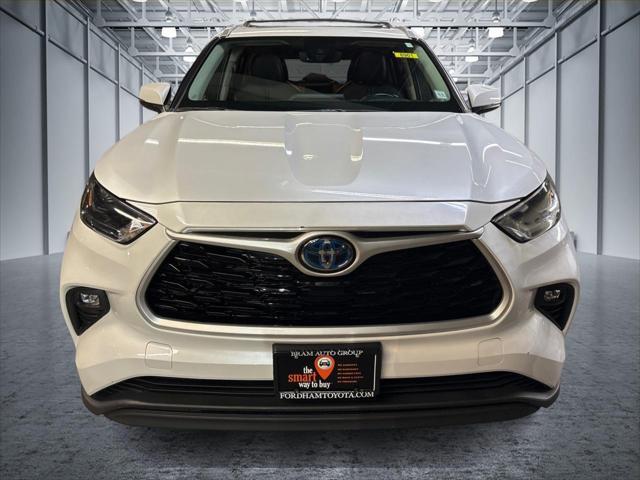 used 2022 Toyota Highlander Hybrid car, priced at $40,787