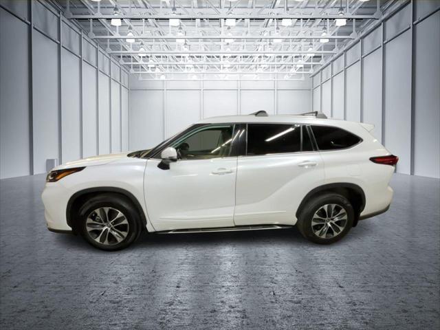 used 2022 Toyota Highlander Hybrid car, priced at $40,787