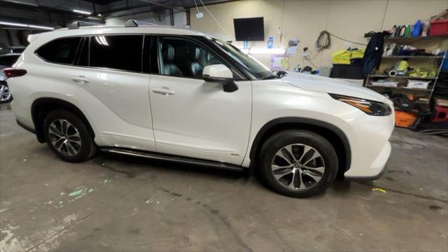 used 2022 Toyota Highlander Hybrid car, priced at $40,787