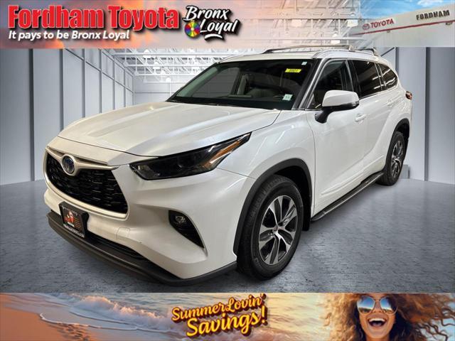 used 2022 Toyota Highlander Hybrid car, priced at $40,787