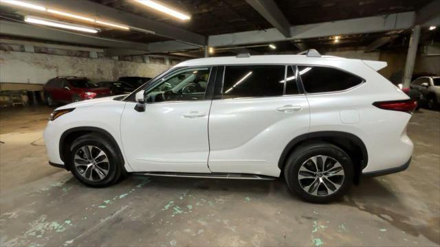 used 2022 Toyota Highlander Hybrid car, priced at $40,787