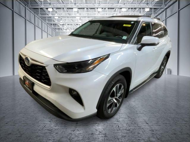 used 2022 Toyota Highlander Hybrid car, priced at $40,787