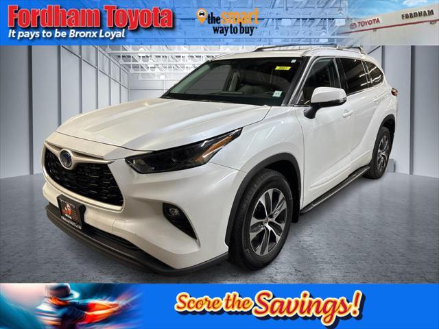 used 2022 Toyota Highlander Hybrid car, priced at $40,787