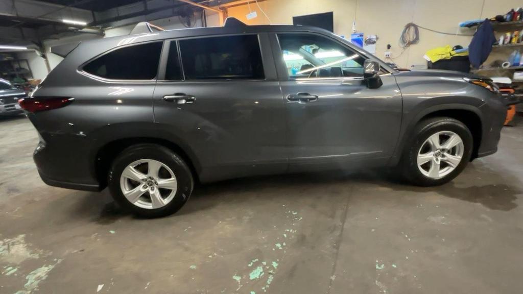 used 2023 Toyota Highlander car, priced at $34,499