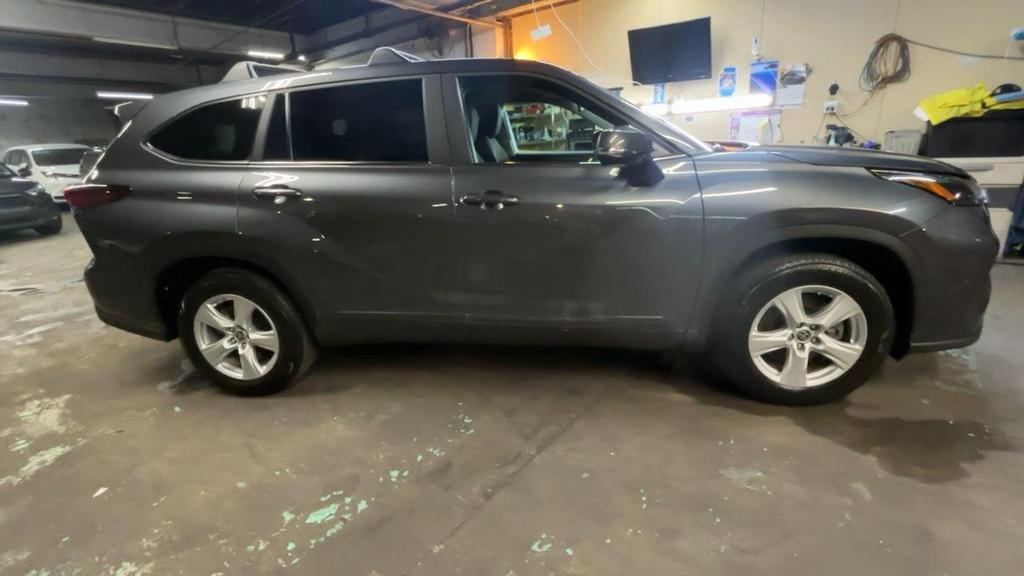used 2023 Toyota Highlander car, priced at $34,499