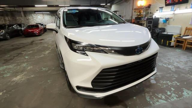 used 2025 Toyota Sienna car, priced at $67,999