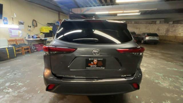 used 2020 Toyota Highlander car, priced at $31,990