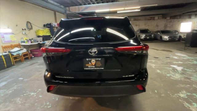 used 2021 Toyota Highlander car, priced at $29,995