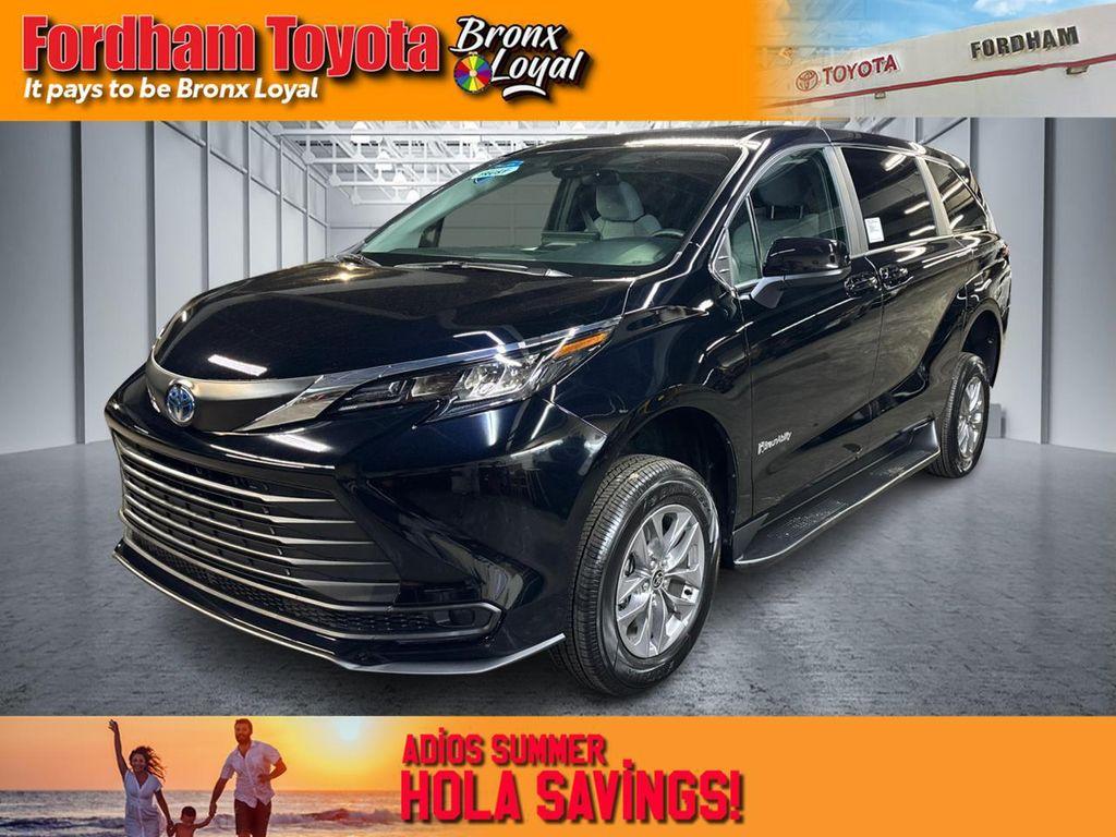 used 2025 Toyota Sienna car, priced at $67,995
