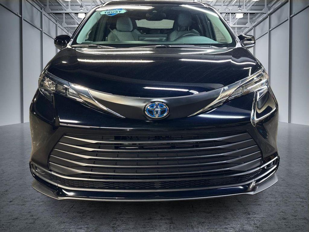 used 2025 Toyota Sienna car, priced at $67,995