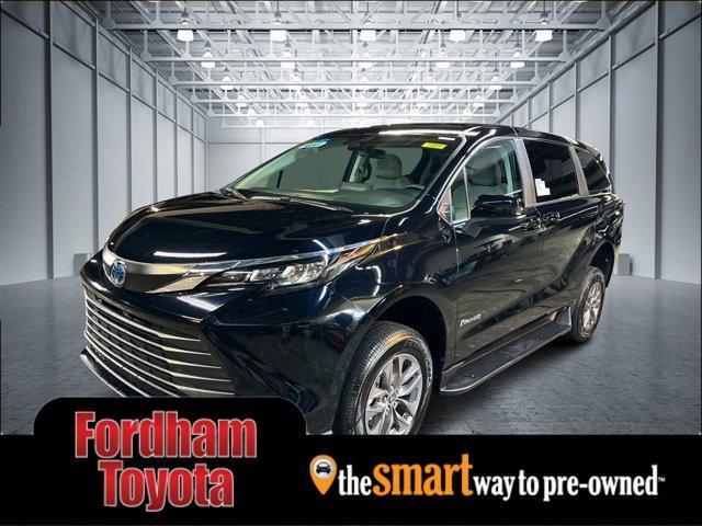 used 2024 Toyota Sienna car, priced at $66,999