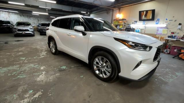 used 2022 Toyota Highlander car, priced at $39,525