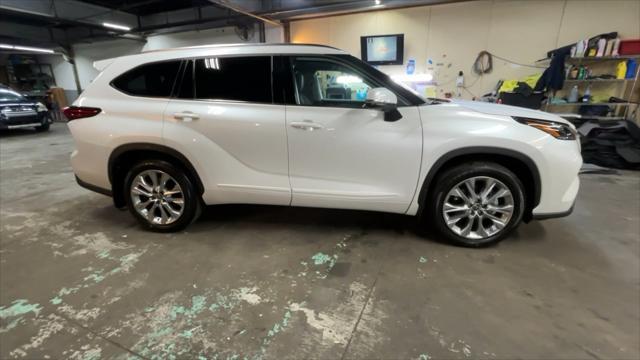 used 2022 Toyota Highlander car, priced at $39,525