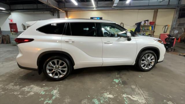 used 2022 Toyota Highlander car, priced at $39,525