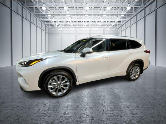 used 2022 Toyota Highlander car, priced at $39,525