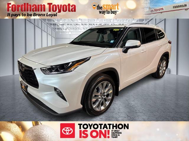 used 2022 Toyota Highlander car, priced at $39,525