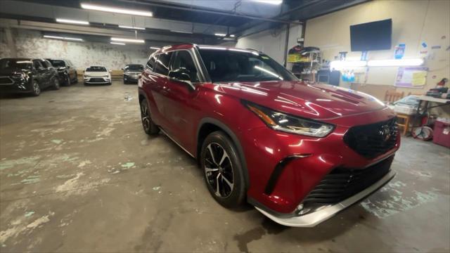 used 2022 Toyota Highlander car, priced at $38,995