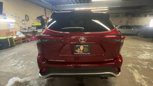 used 2022 Toyota Highlander car, priced at $38,799