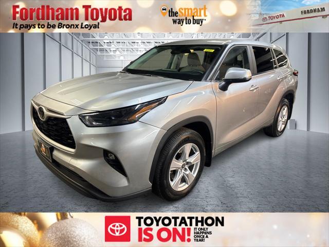 used 2023 Toyota Highlander car, priced at $35,299