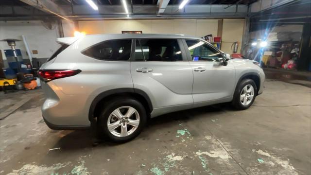 used 2023 Toyota Highlander car, priced at $35,299