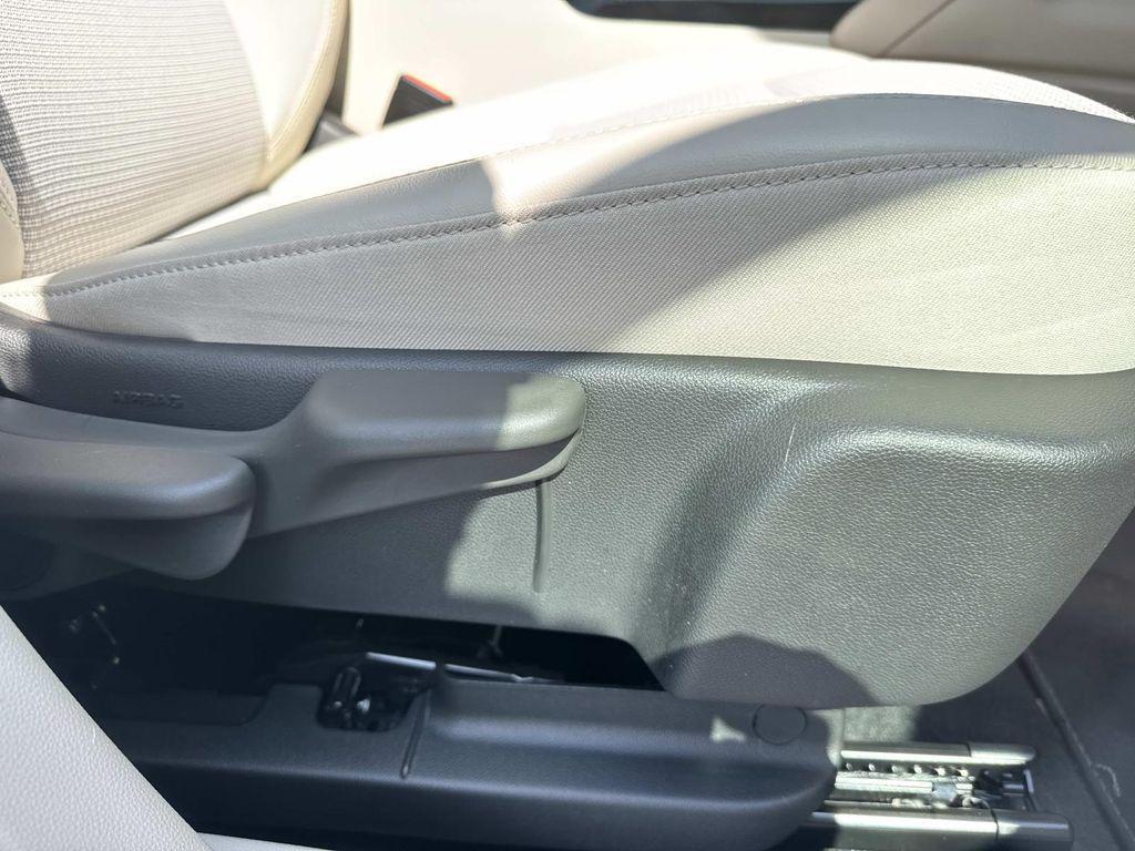 used 2022 Buick Envision car, priced at $23,498