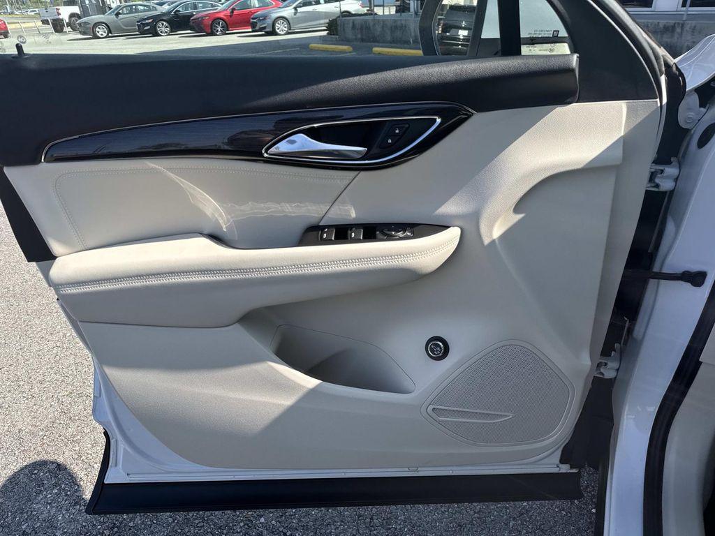 used 2022 Buick Envision car, priced at $23,498