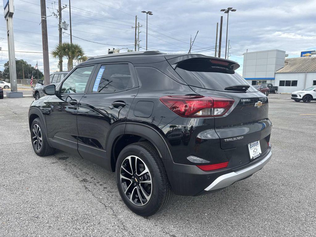 used 2024 Chevrolet TrailBlazer car, priced at $20,993