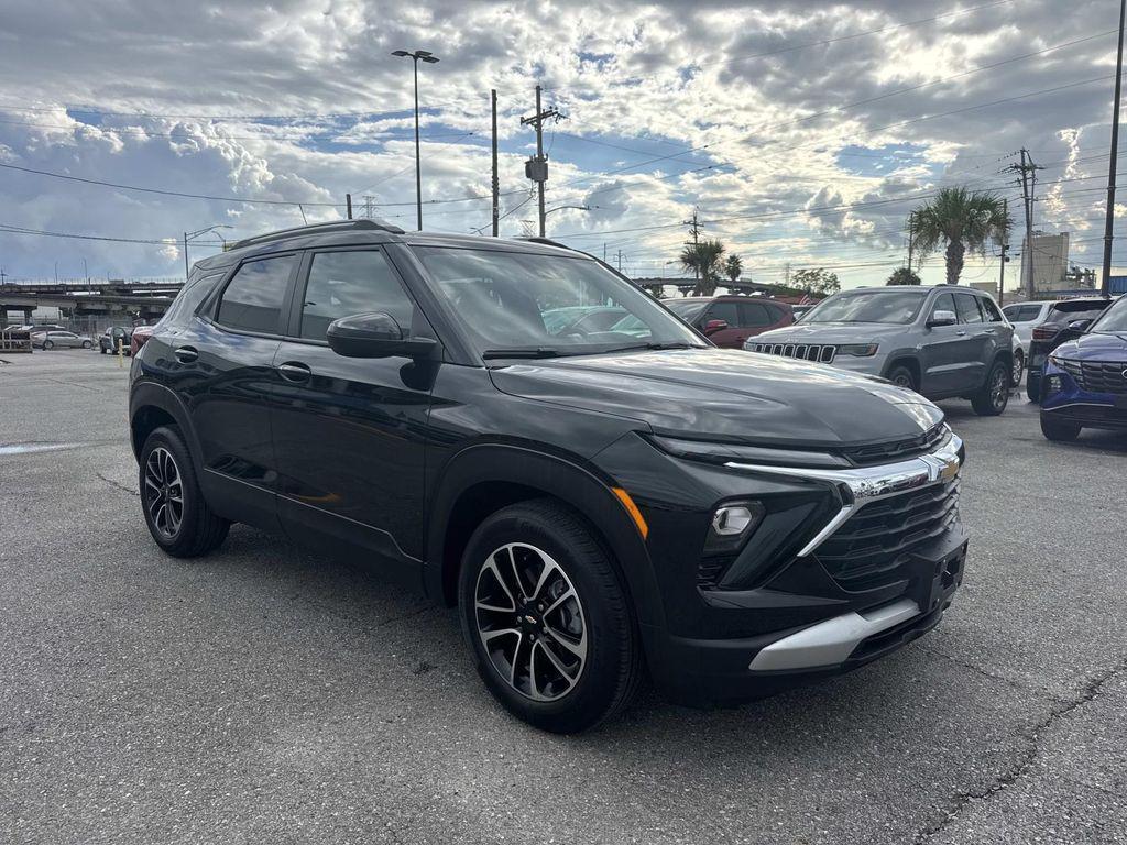 used 2024 Chevrolet TrailBlazer car, priced at $20,993