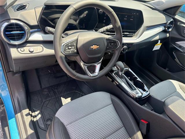 new 2025 Chevrolet Trax car, priced at $25,675