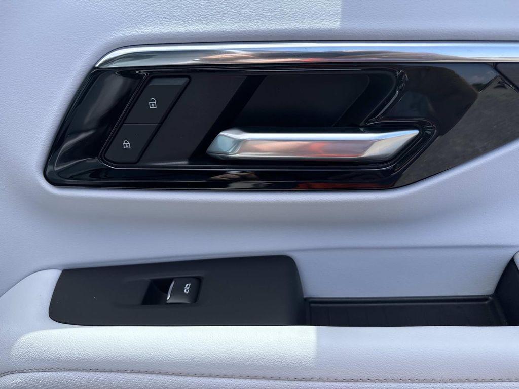 new 2025 Chevrolet Tahoe car, priced at $77,270