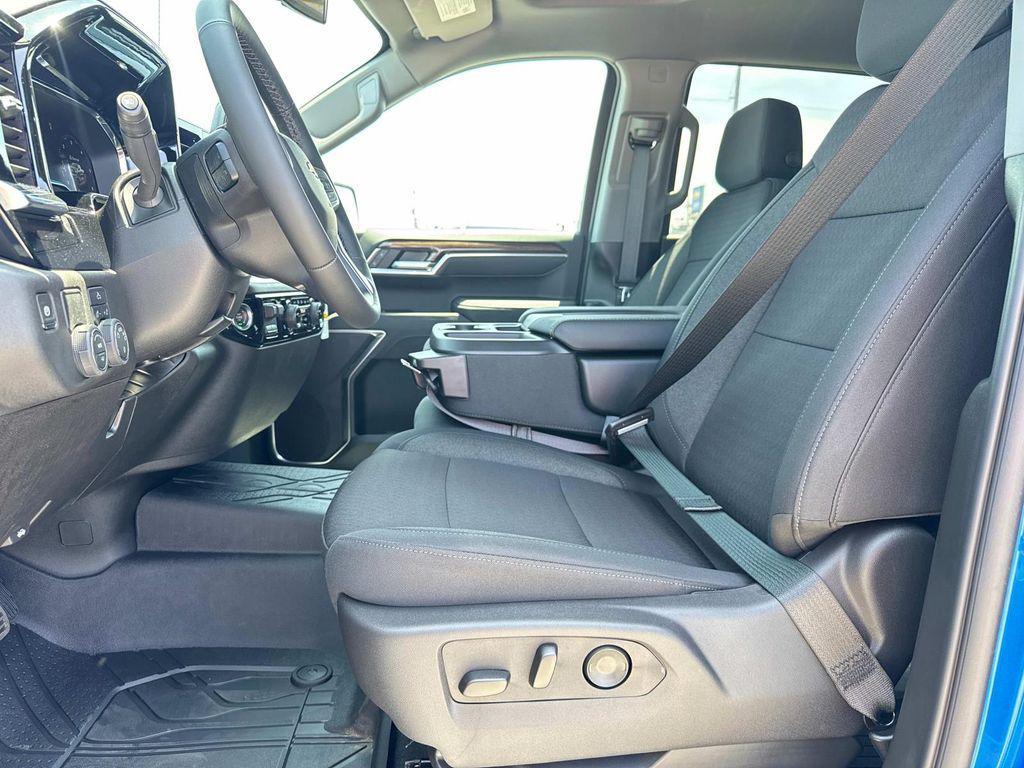new 2025 Chevrolet Silverado 1500 car, priced at $41,855
