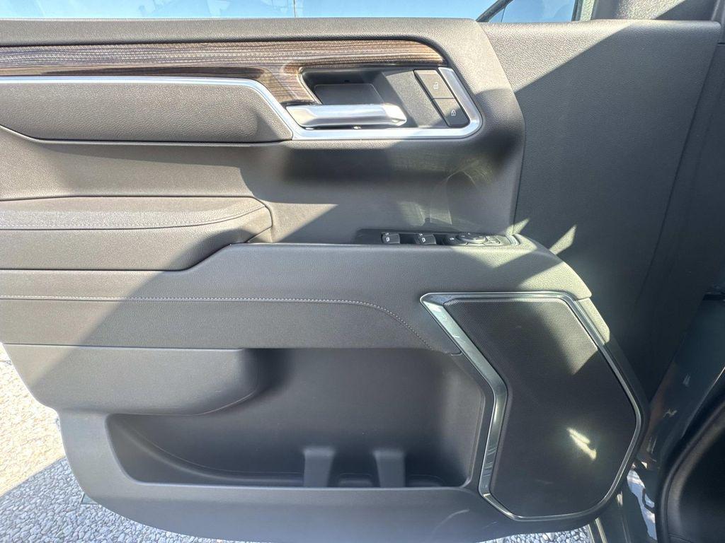 new 2025 Chevrolet Silverado 1500 car, priced at $46,610