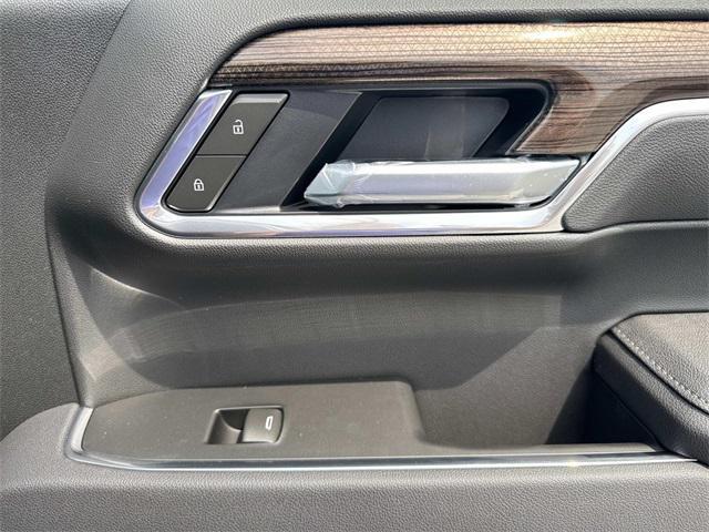 new 2025 Chevrolet Silverado 1500 car, priced at $42,020