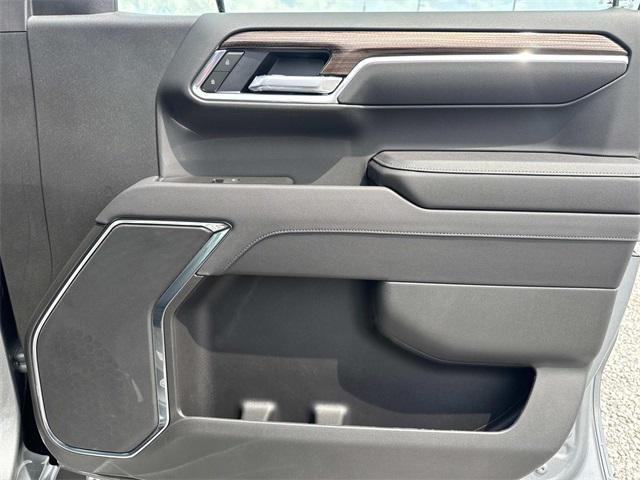 new 2025 Chevrolet Silverado 1500 car, priced at $42,020