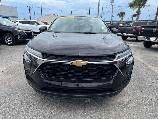 used 2024 Chevrolet Trax car, priced at $19,371