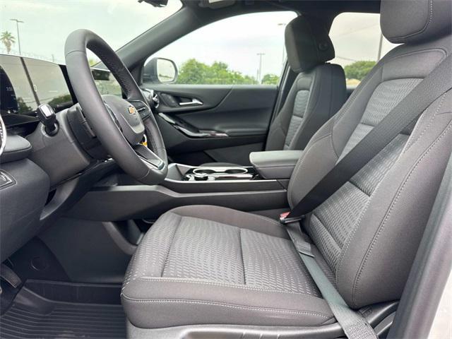 new 2026 Chevrolet Equinox car, priced at $30,940