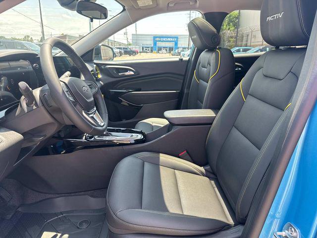 new 2025 Chevrolet Trax car, priced at $27,880