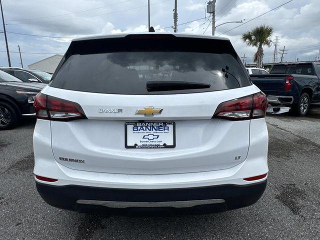new 2022 Chevrolet Equinox car, priced at $26,599