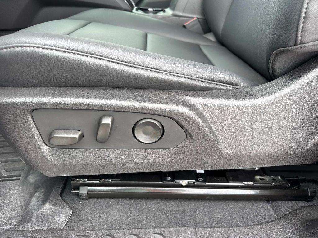 new 2025 Chevrolet Colorado car, priced at $40,370