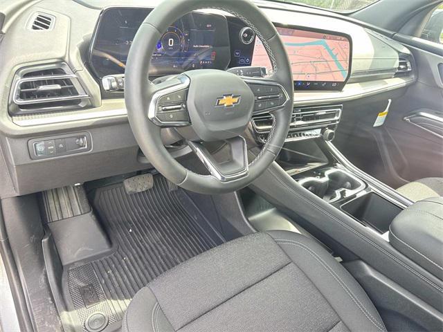 new 2025 Chevrolet Traverse car, priced at $40,995