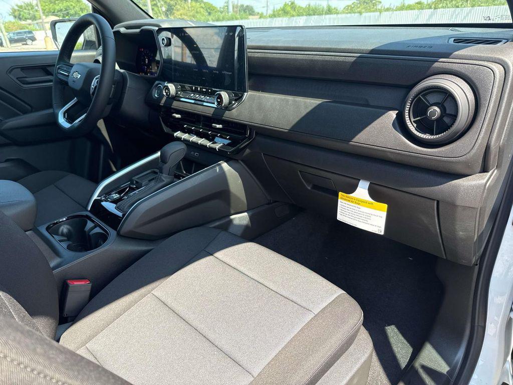 new 2026 Chevrolet Colorado car, priced at $33,280