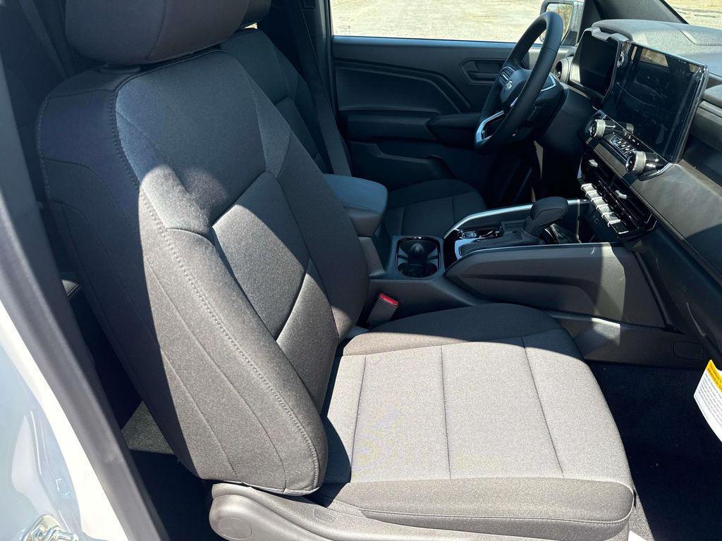 new 2026 Chevrolet Colorado car, priced at $33,280