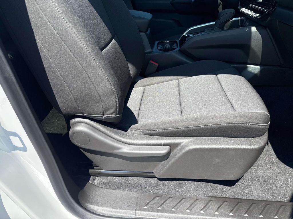 new 2026 Chevrolet Colorado car, priced at $33,280