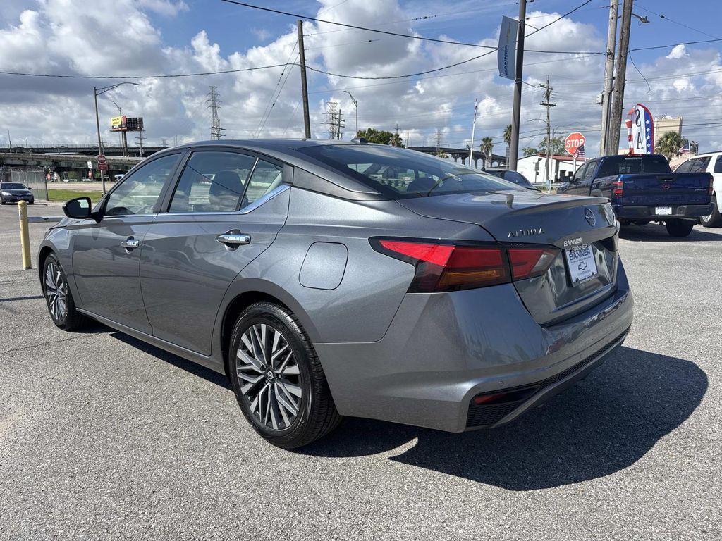 used 2023 Nissan Altima car, priced at $17,998