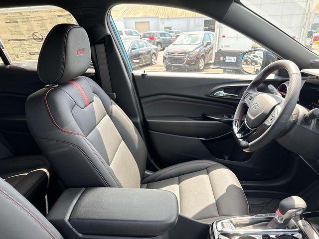 new 2025 Chevrolet Trax car, priced at $27,185