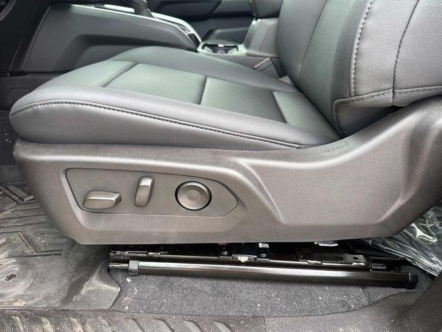 new 2025 Chevrolet Colorado car, priced at $44,295