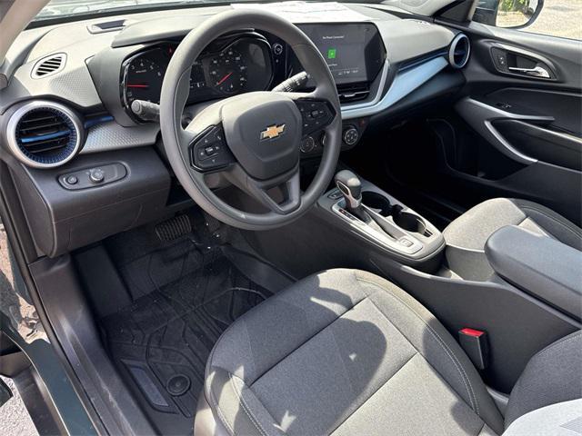 new 2025 Chevrolet Trax car, priced at $22,285