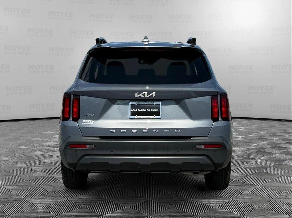 used 2022 Kia Sorento car, priced at $32,699