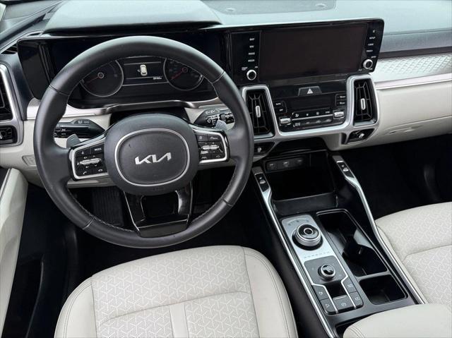 used 2022 Kia Sorento Hybrid car, priced at $31,978
