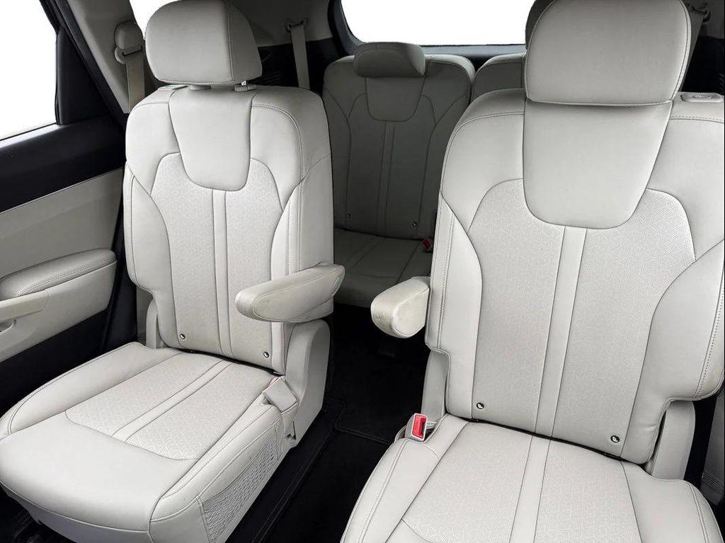 used 2022 Kia Sorento Hybrid car, priced at $28,999